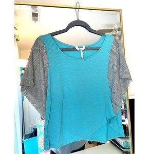 Kirra blue striped top with lace sleeves